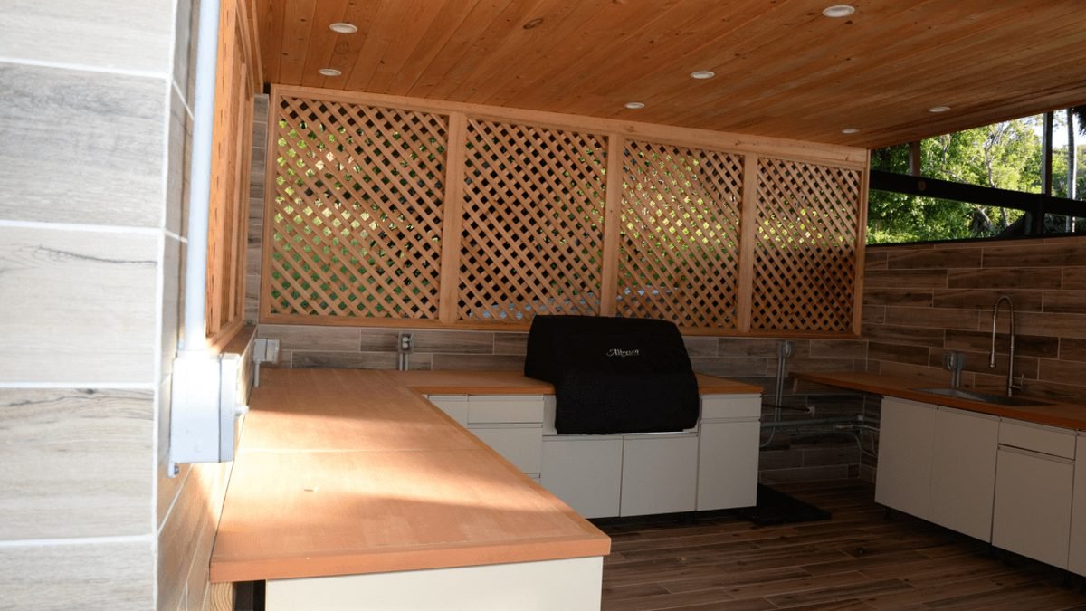 outdoor kitchen