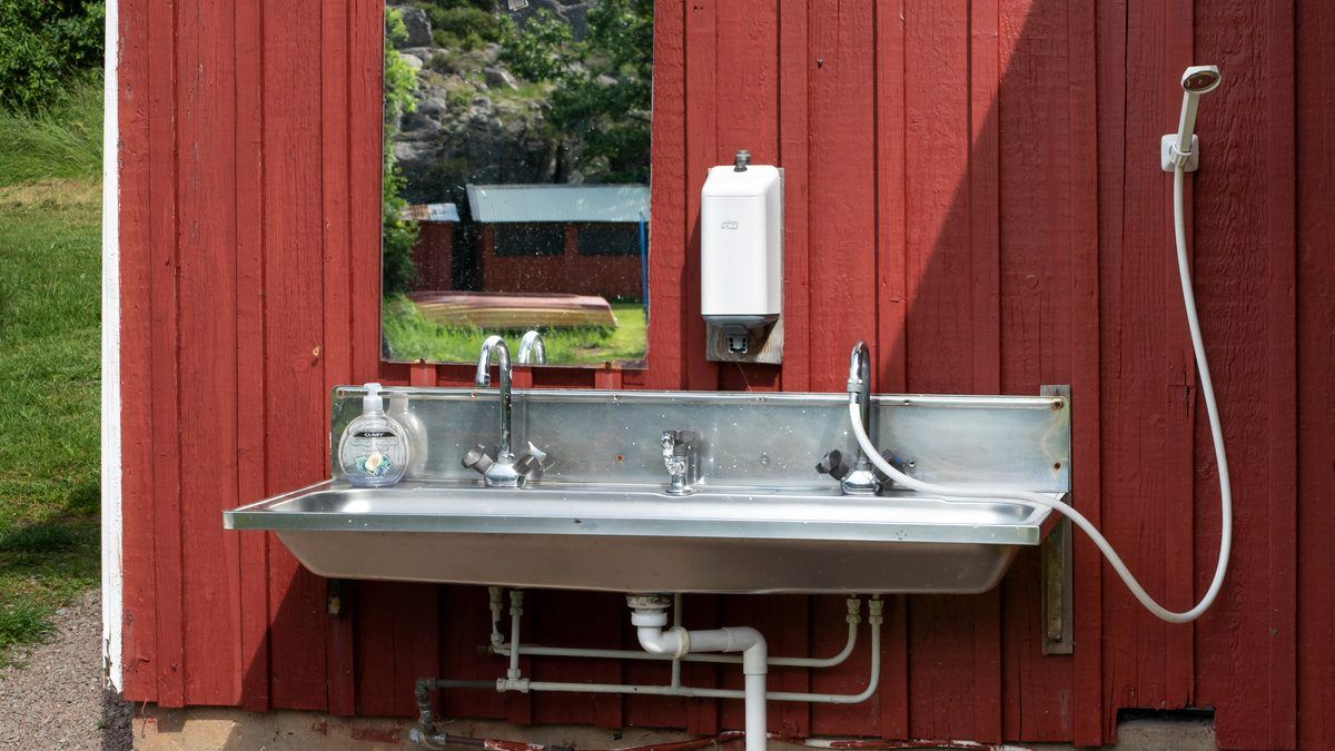 outdoor kitchen